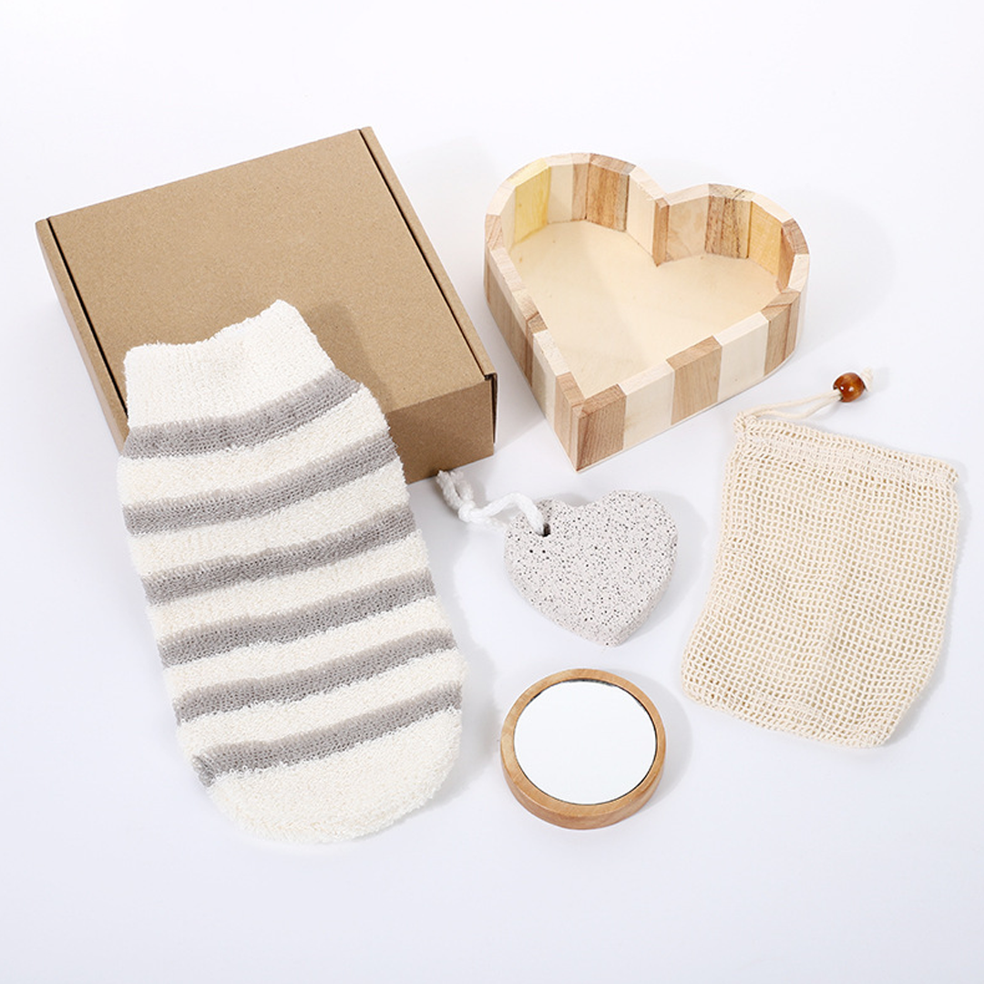 Heart Bath Set with Brushes